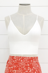 Seamless Ribbed Triangle Brami